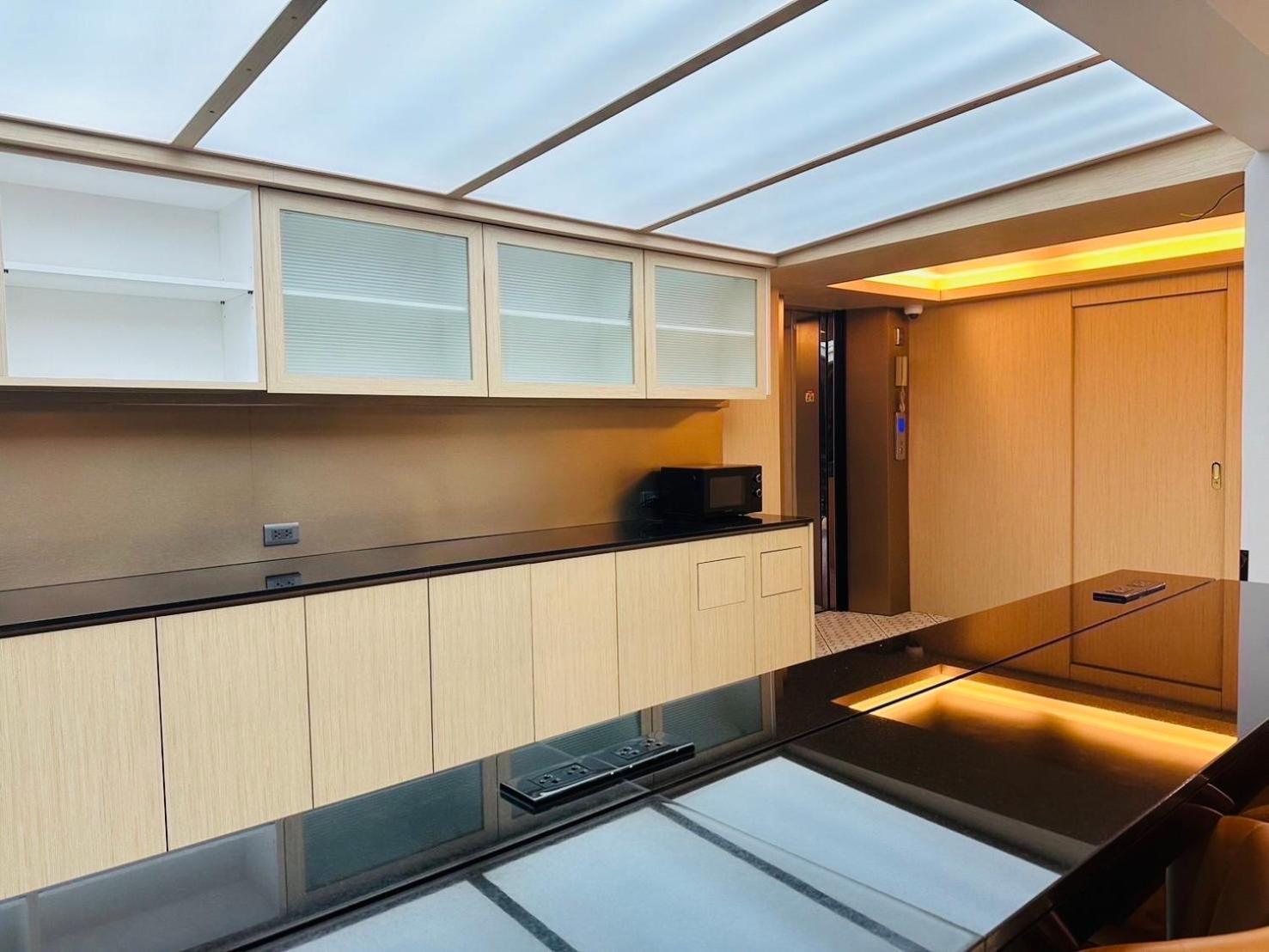 14 Sathorn Hotel No-Parking Bangkok Bagian luar foto
